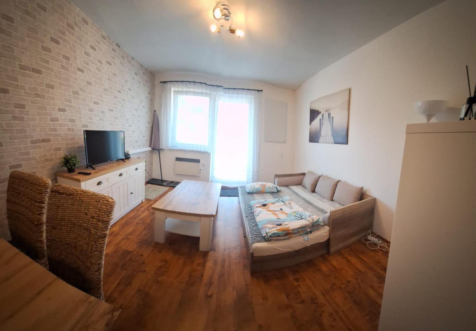 Apartman S Terasou Oscadnica Eksteriør billede